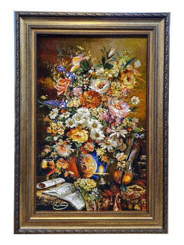 تابلوفرش دستبافت بافت تبریز طرح گل طولی با ویالون و شمع مارک سلطانی