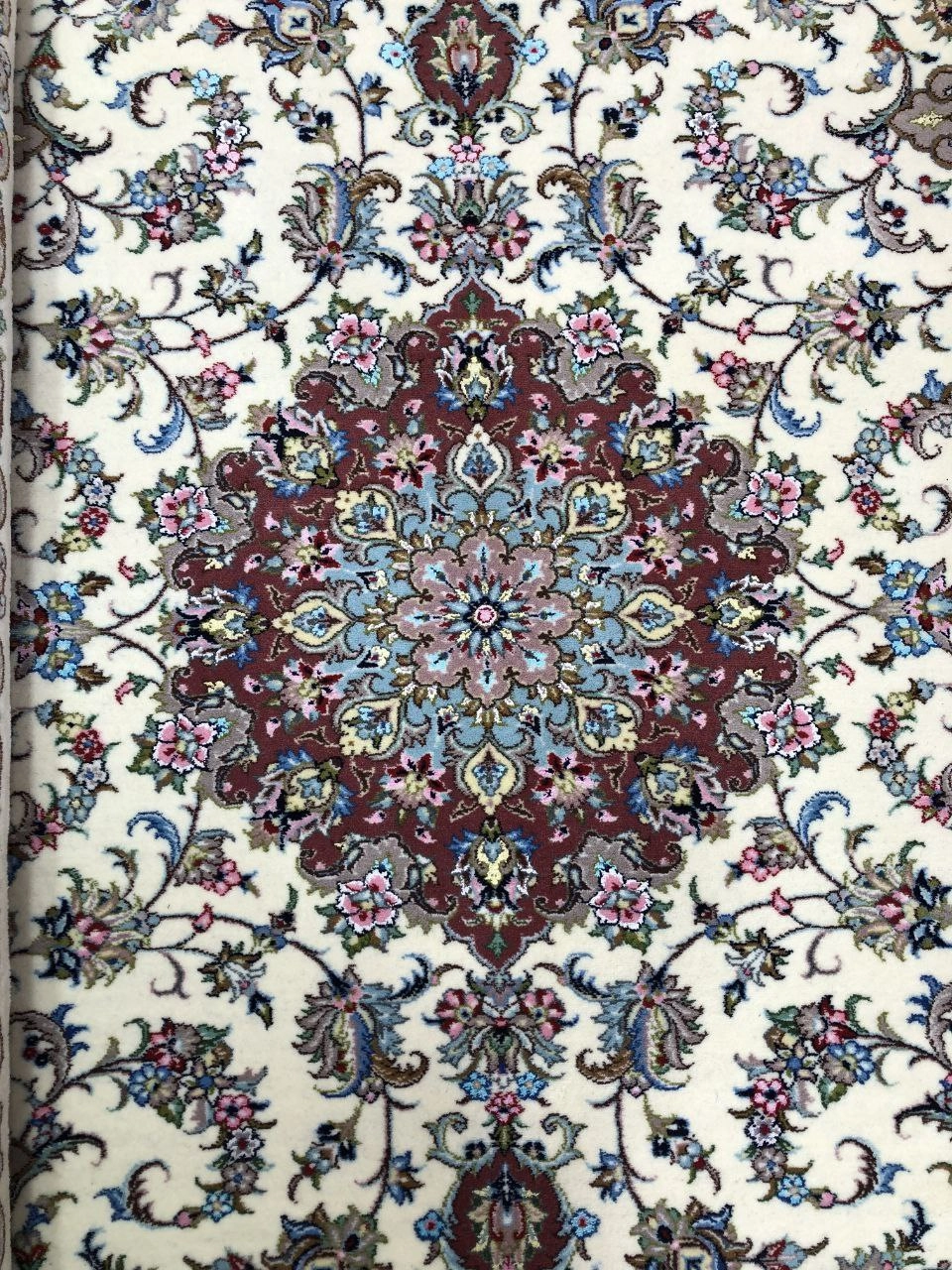 جفت ۶ متری کاشان گل ابریشم کِرِم حاشیه مسی نقشه تقدیسی